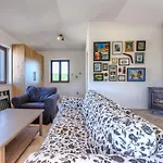 Claudia By Interhome *