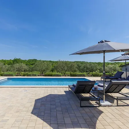 Holiday Home Casa Claudia By Interhome Buzinija