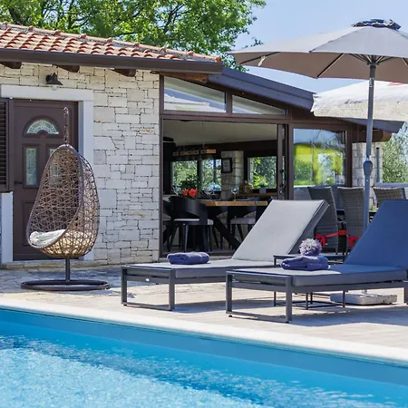 Vikendica Holiday Home Casa Claudia By Interhome